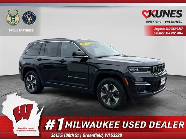 2024 Jeep Grand Cherokee Base for sale in Greenfield, WI