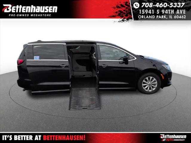 2019 Chrysler Pacifica Touring Plus for sale in Orland Park, IL