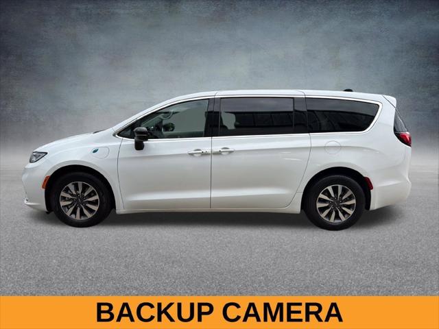 2024 Chrysler Pacifica Hybrid Select 2024 Chrysler Pacifica Hybrid Select