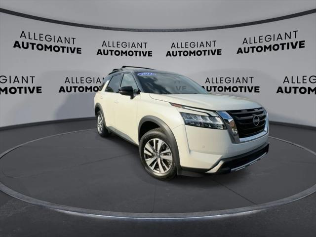 2023 Nissan Pathfinder SL 4WD