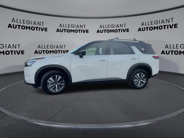 2023 Nissan Pathfinder SL 4WD