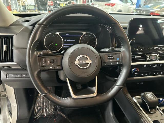 2023 Nissan Pathfinder SL 4WD
