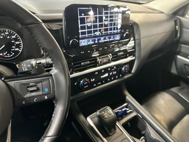 2023 Nissan Pathfinder SL 4WD