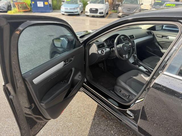 2013 Volkswagen Passat 2.5L SE