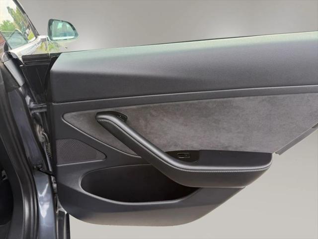 2020 Tesla Model 3 Standard Range Plus Rear-Wheel Drive