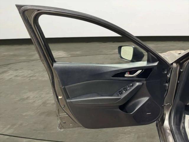 2016 Mazda Mazda3 i Touring
