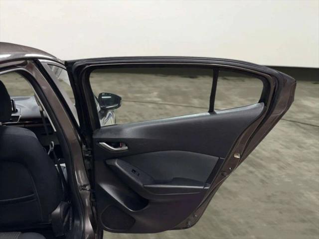 2016 Mazda Mazda3 i Touring