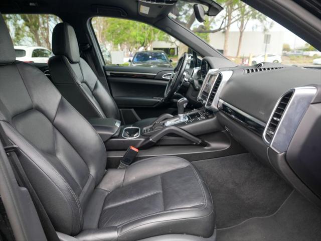 2018 Porsche Cayenne Base