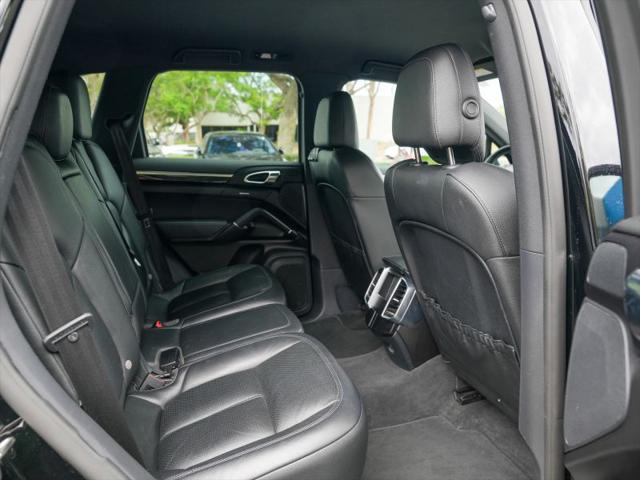 2018 Porsche Cayenne Base