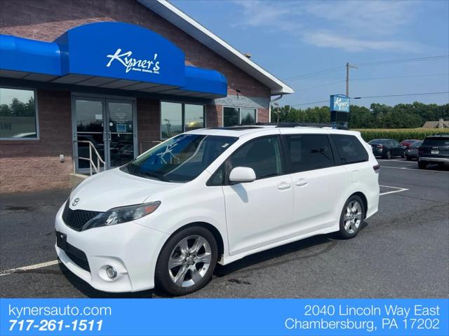 2012 Toyota Sienna SE 8 Passenger for sale in Chambersburg, PA