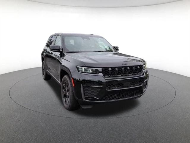 2026 Jeep Grand Cherokee GRAND CHEROKEE LAREDO ALTITUDE 4X4