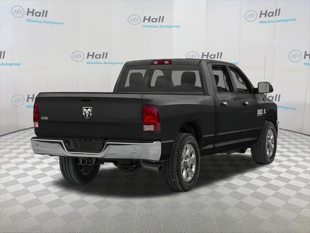 2017 RAM 2500 Big Horn Crew Cab 4x4 64 Box 2017 RAM 2500 Big Horn Crew Cab 4x4 64 Box