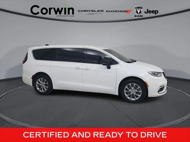 2025 Chrysler Pacifica Select for sale in Springfield, MO