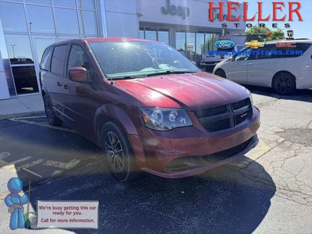 2017 Dodge Grand Caravan SE Plus for sale in Pontiac, IL