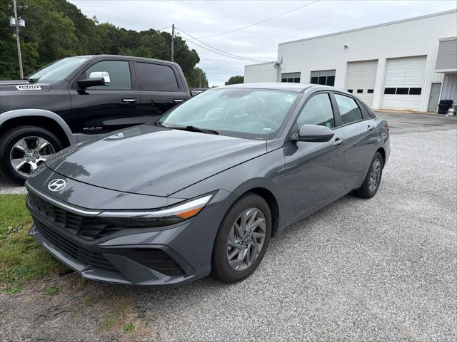 2024 Hyundai Elantra SEL 2024 Hyundai Elantra SEL