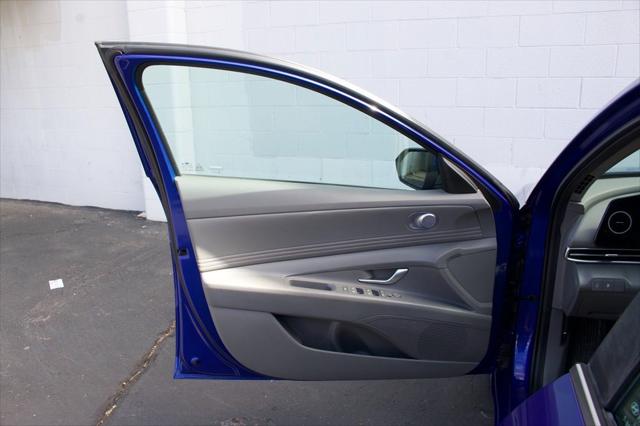 2025 Hyundai Elantra SEL Convenience