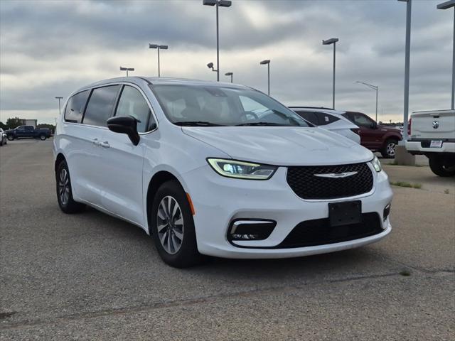 2024 Chrysler Pacifica Hybrid Select for sale in Stillwater, OK