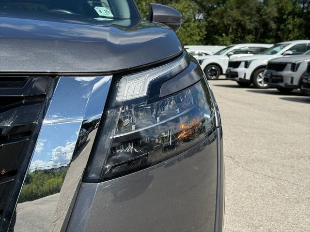 2024 Nissan Pathfinder SV 4WD