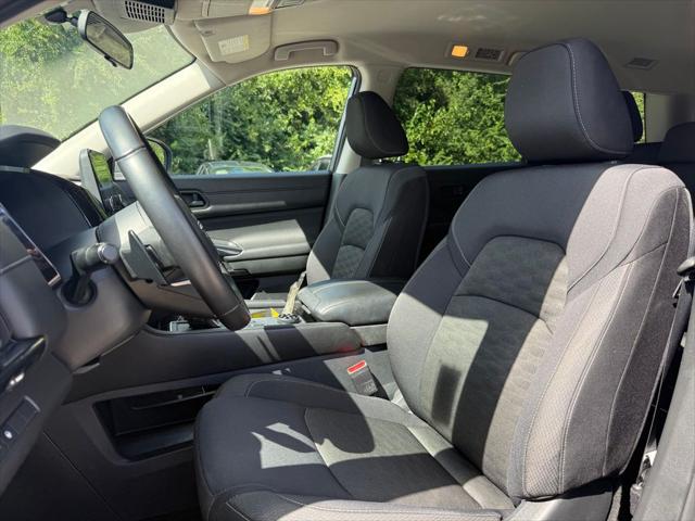 2024 Nissan Pathfinder SV 4WD