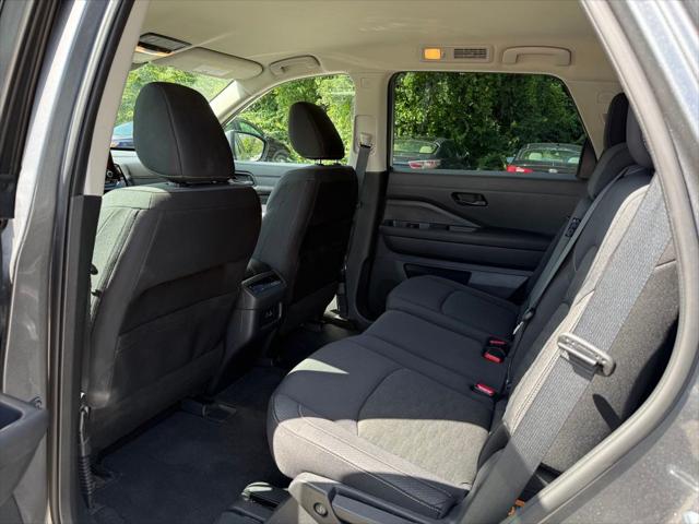 2024 Nissan Pathfinder SV 4WD