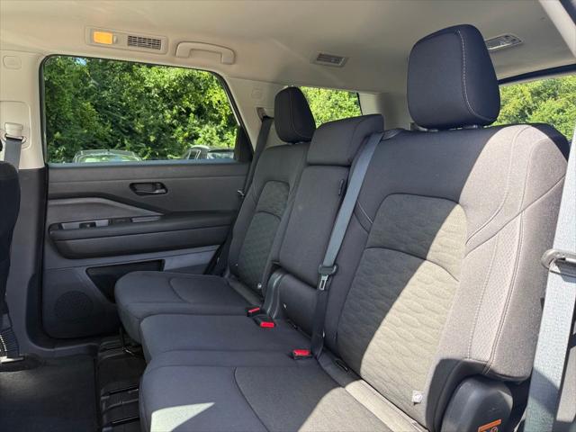 2024 Nissan Pathfinder SV 4WD