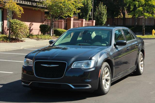 2015 Chrysler 300 Limited for sale in Lynnwood, WA