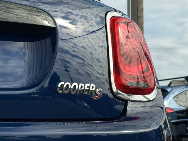 2015 MINI Hardtop Cooper S 2dr Hatchback