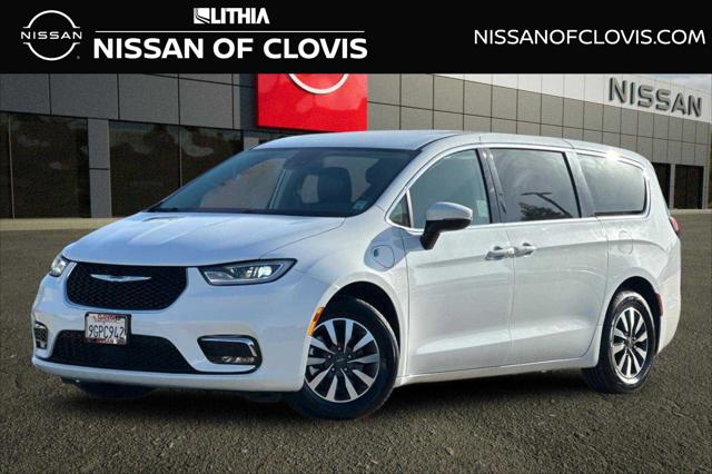 2023 Chrysler Pacifica Hybrid Touring L for sale in Clovis, CA
