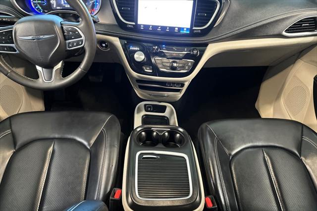 2023 Chrysler Pacifica Hybrid Touring L