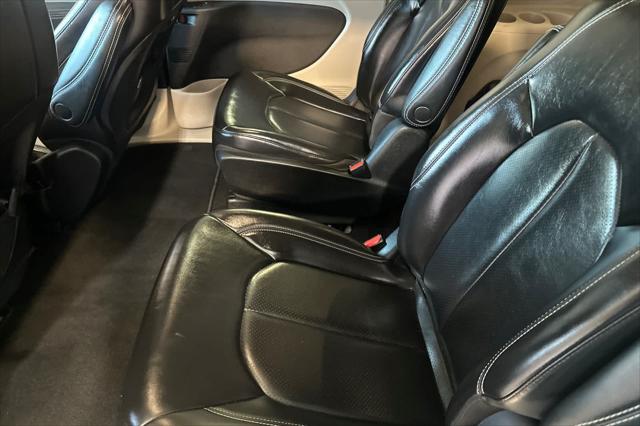2023 Chrysler Pacifica Hybrid Touring L