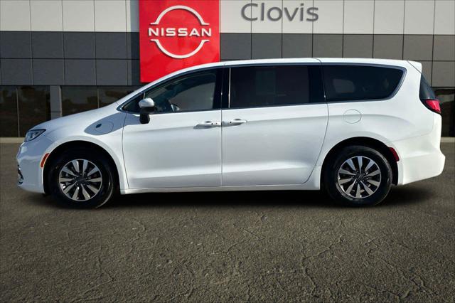 2023 Chrysler Pacifica Hybrid Touring L