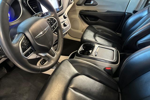 2023 Chrysler Pacifica Hybrid Touring L