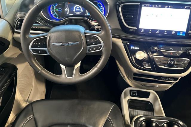 2023 Chrysler Pacifica Hybrid Touring L