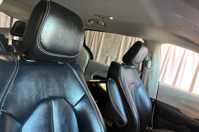 2023 Chrysler Pacifica Hybrid Touring L