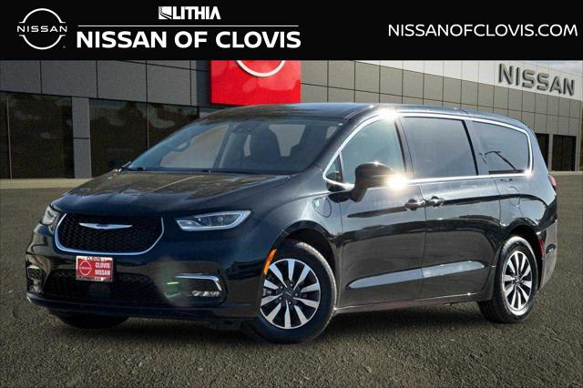 2023 Chrysler Pacifica Hybrid Touring L for sale in Clovis, CA