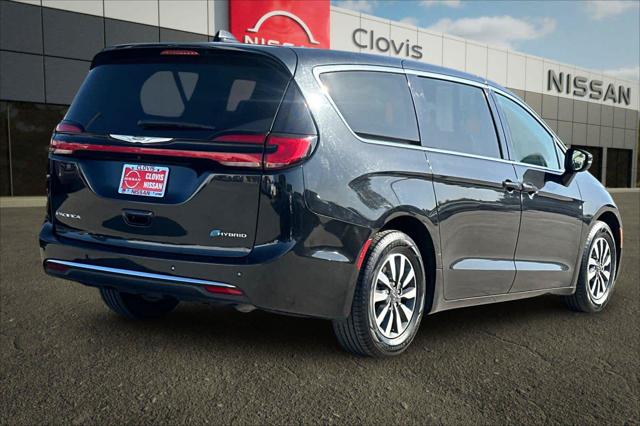 2023 Chrysler Pacifica Hybrid Touring L