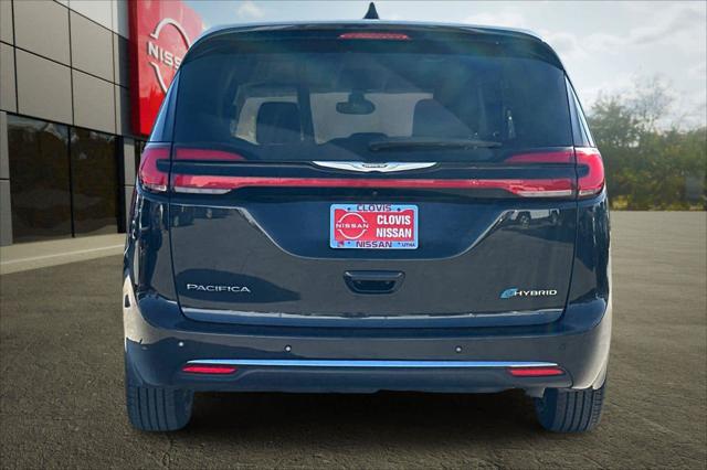2023 Chrysler Pacifica Hybrid Touring L