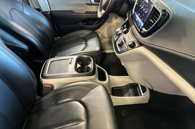 2023 Chrysler Pacifica Hybrid Touring L