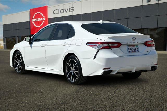 2020 Toyota Camry SE