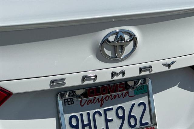2020 Toyota Camry SE
