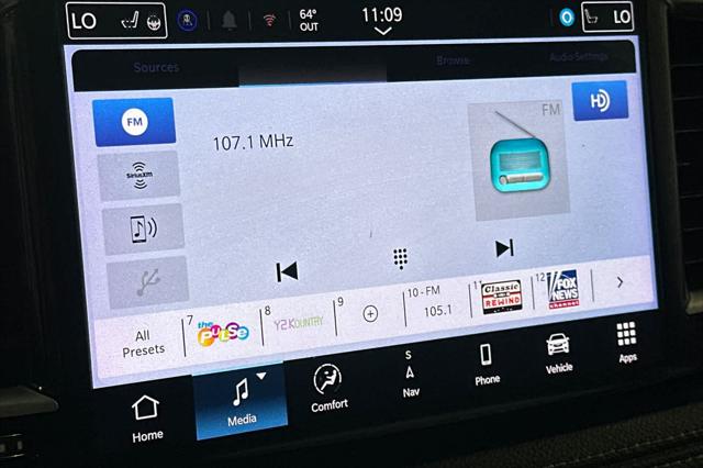 2024 Chrysler Pacifica Hybrid Select