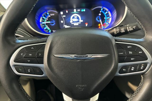 2024 Chrysler Pacifica Hybrid Select