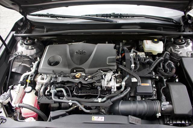 2020 Toyota Camry LE Hybrid