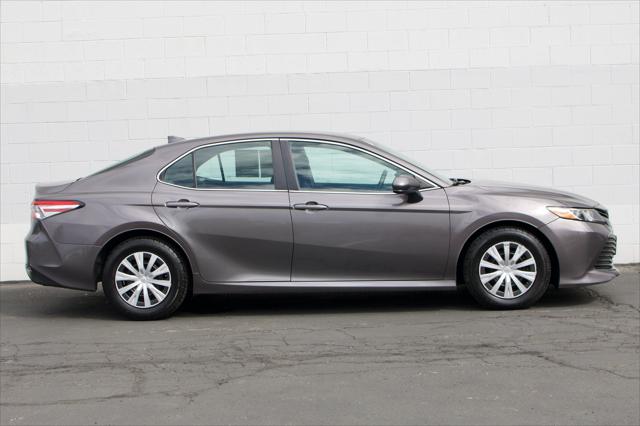 2020 Toyota Camry LE Hybrid