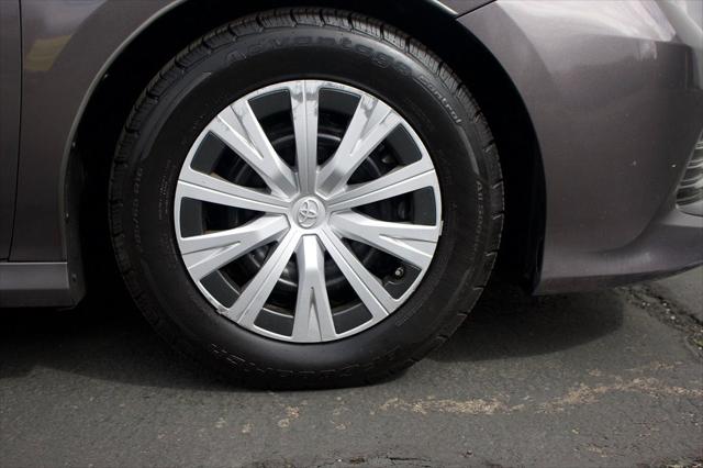 2020 Toyota Camry LE Hybrid