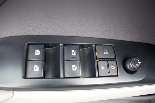 2020 Toyota Camry LE Hybrid