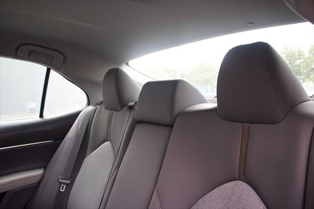 2020 Toyota Camry LE Hybrid