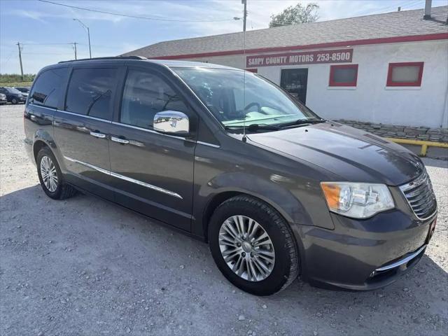 2016 Chrysler Town & Country Touring-L for sale in Springfield, NE