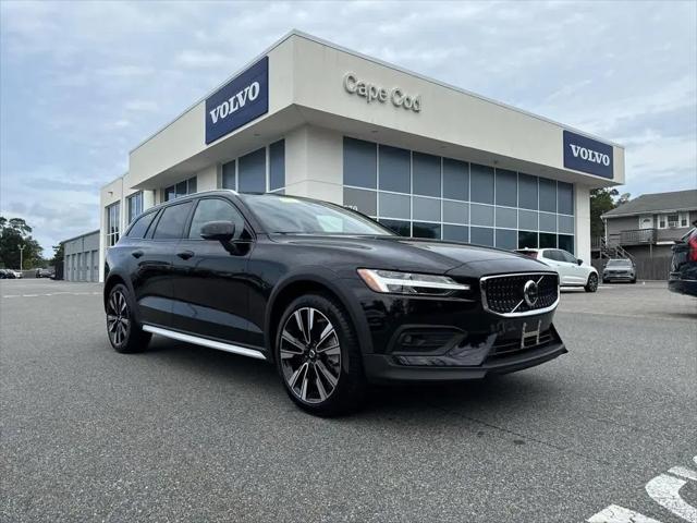 2026 Volvo V60 Cross Country Ultra, B5 AWD Gas mild hybrid for sale in Hyannis, MA