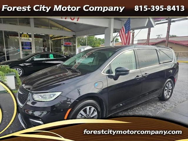 2023 Chrysler Pacifica Hybrid Touring L for sale in Rockford, IL